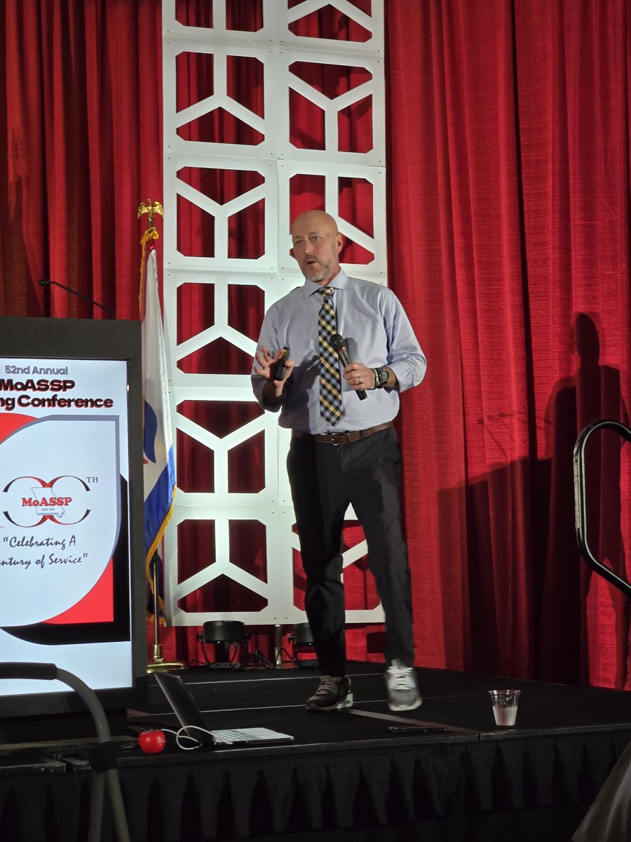 KlydonMMS's tweet photo. Great opening keynote by Joe Sanfelippo at the 52nd annual @moassp spring conference. I'm ready to connect and grow with fellow Missouri principals this week! #MOSC25 https://t.co/oBVukxKSHx