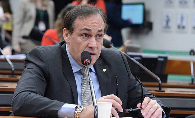 meioindep's tweet photo. 🚨ATENÇÃO: Após assinar urgência do PL da Anistia, vice-líder do PSD, Stephanes Júnior, afirma: “Vamos acabar com essa injustiça. Não houve golpe de estado” https://t.co/AoxY5uwFEQ