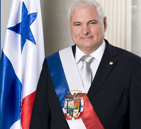 el_panaman's tweet photo. Abro debate...
¿Ustedes que realmente opinan de Martinelli, fue un buen presidente? ¿Merece cárcel, merece ser libre? https://t.co/MqfVePpiPR
