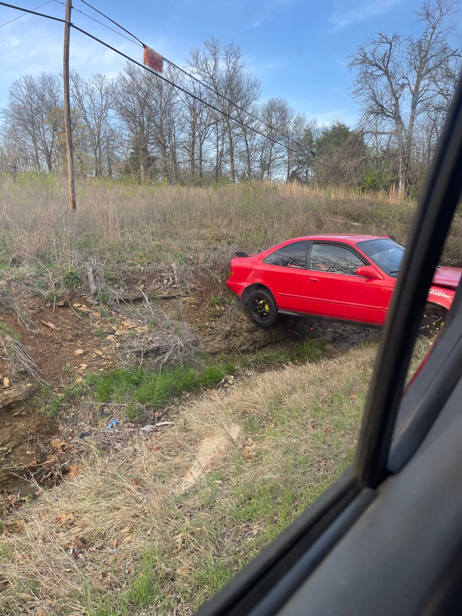 Sunday Shenanigans.

No it wasn’t me. My hubby pulled this out with his truck and the driver was okay. 

He went around a curve too fast. Luckily he didn’t go over the other side which was a long drop down. 👀