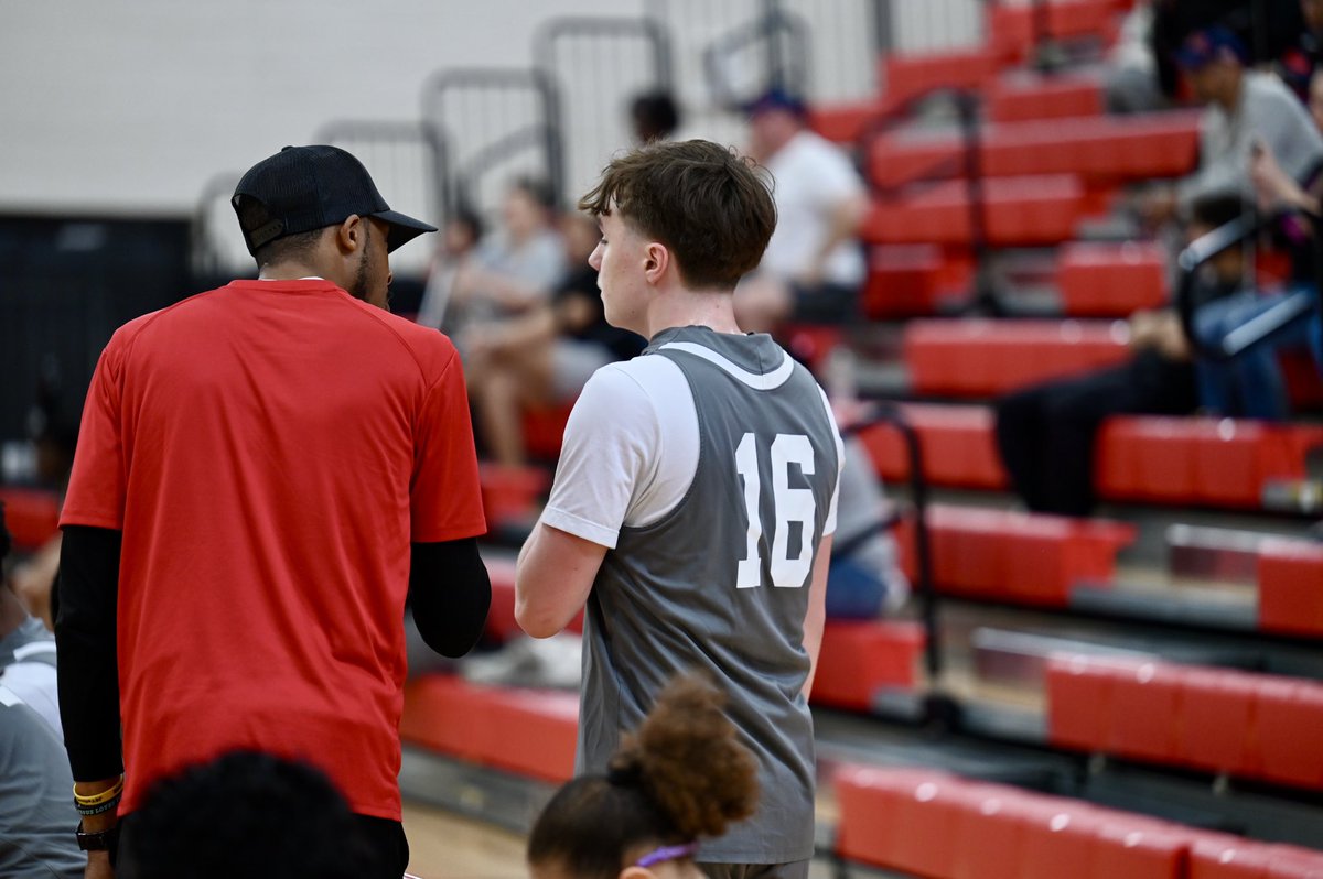 reviberay's tweet photo. Our 16U @VaPlaymakers Select had an outstanding outing this weekend. 

For a group that has never played with each other, had no set offenses or defensive schemes, and just went in with IQ and Work Ethic, the boys made it to the Championship Game finishing 3-1 on the weekend. All though we fell short in the big game, there were major victories across the board and we now have a great idea on what this group can do. 

We’re back in the lab on Tuesday! Local 16U AAU Programs, we’ll be looking for a scrimmage here soon. DM is open.