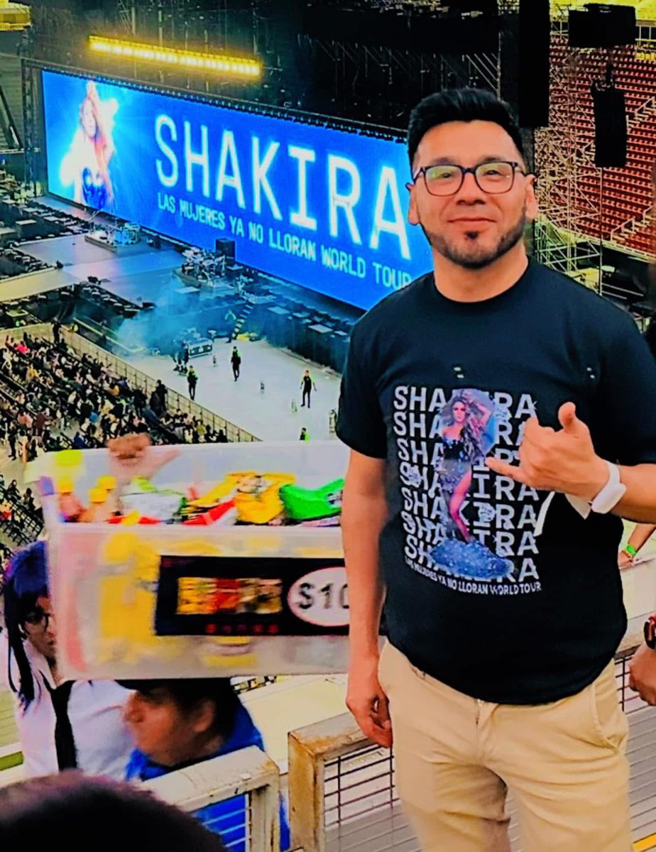 Tijuanito11's tweet photo. @shakira y a Tijuana para cuando ? 😢 https://t.co/gIeUI1c7Ig