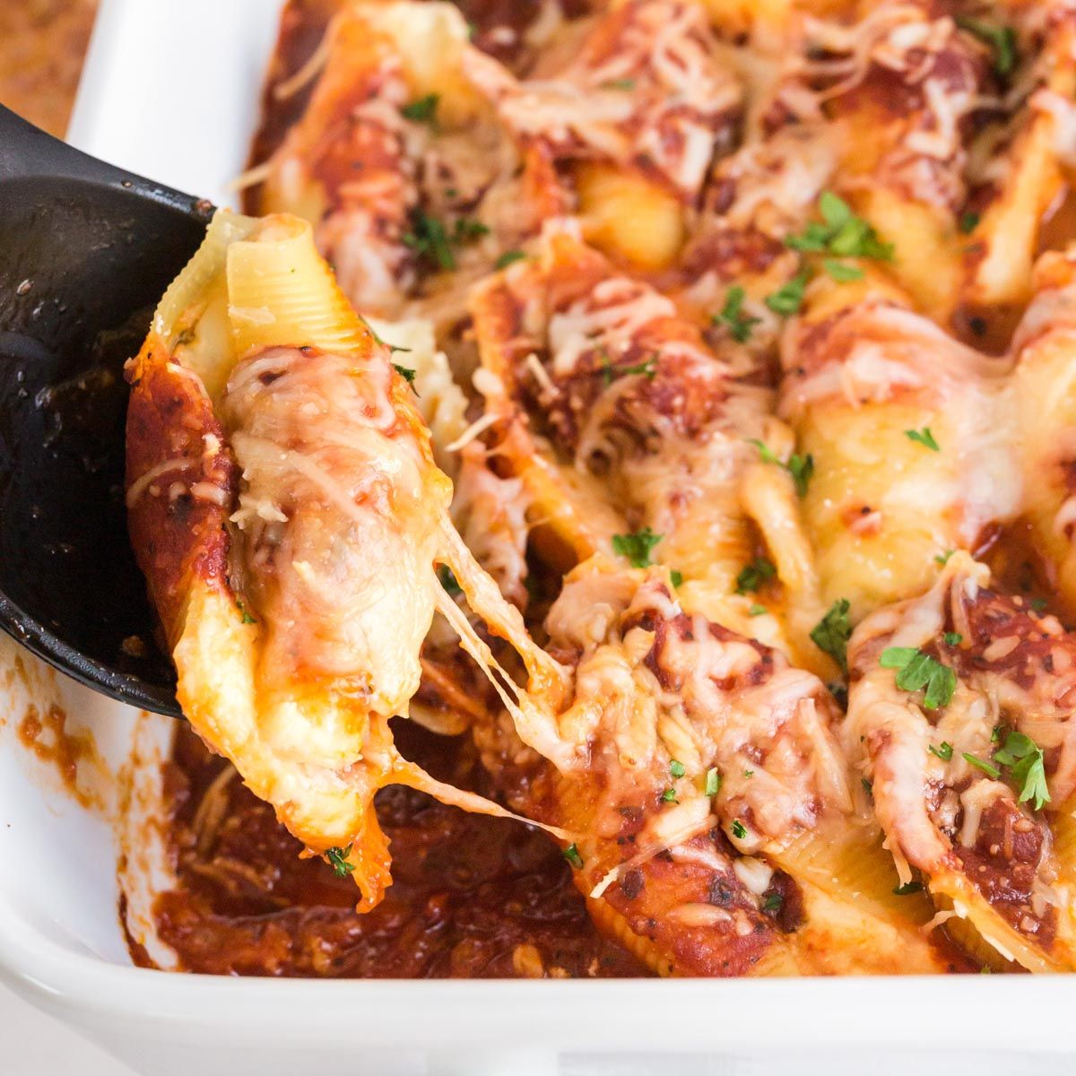 kyleecooks's tweet image. Cheese Stuffed Shells are super easy to make and will become a family favorite! This recipe will have everyone cleaning their plate, and clamoring for seconds. #pasta #dinner #stuffedshells #kyleecooks kyleecooks.com/3-cheese-stuff…
