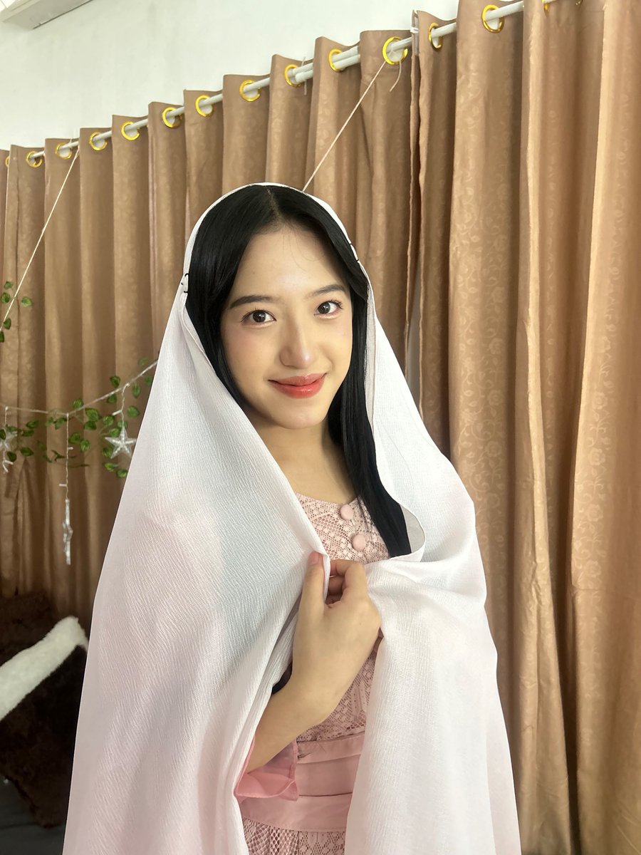 mohon maaf lahir batin semuanya 🙏🏻🤍