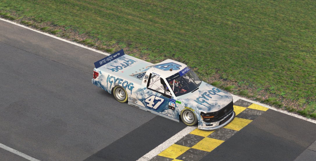 samster_1991's tweet photo. It was quite the clean race tonight. Only a single caution, and fun pit strategy. Brought it home 22nd with a 0x. #iRacing https://t.co/evyWh22Wl7