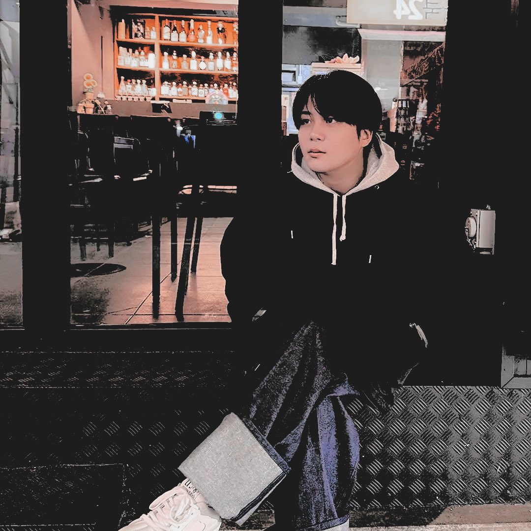 oceancarus's tweet image. ᅠ
⠀ ⠀,´´ヽ. ,, . ׳``·　⠀   choi shiwoo.
⠀    ;⠀⑅⠀⠀⠀⠀⠀      ;     barista. ♱◞ ྀི
⠀ ⠀ `,, ◌´⠀ˆ⠀`◌ ,,ˊ      𓊆†𓊇  nephilim. 
⠀ ⠀         ა ☕️ ૮ 　
⠀ ᅠ