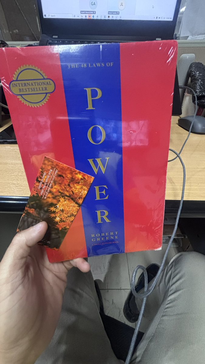 luckysalayaw's tweet photo. just in time #the48lawsofpower https://t.co/BjqfEkOGfZ