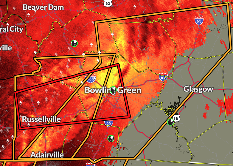 wxornotBG's tweet photo. 10:08pm: Most of our region now within a Severe Thunderstorm Warning, including all of Warren, Edmonson, and Simpson Counties. Eastern Logan, far eastern Butler, western Allen and western Barren. This runs through 10:45pm. Tornado Warning remains for a bit longer in Warren Co. https://t.co/UQxYf977hj