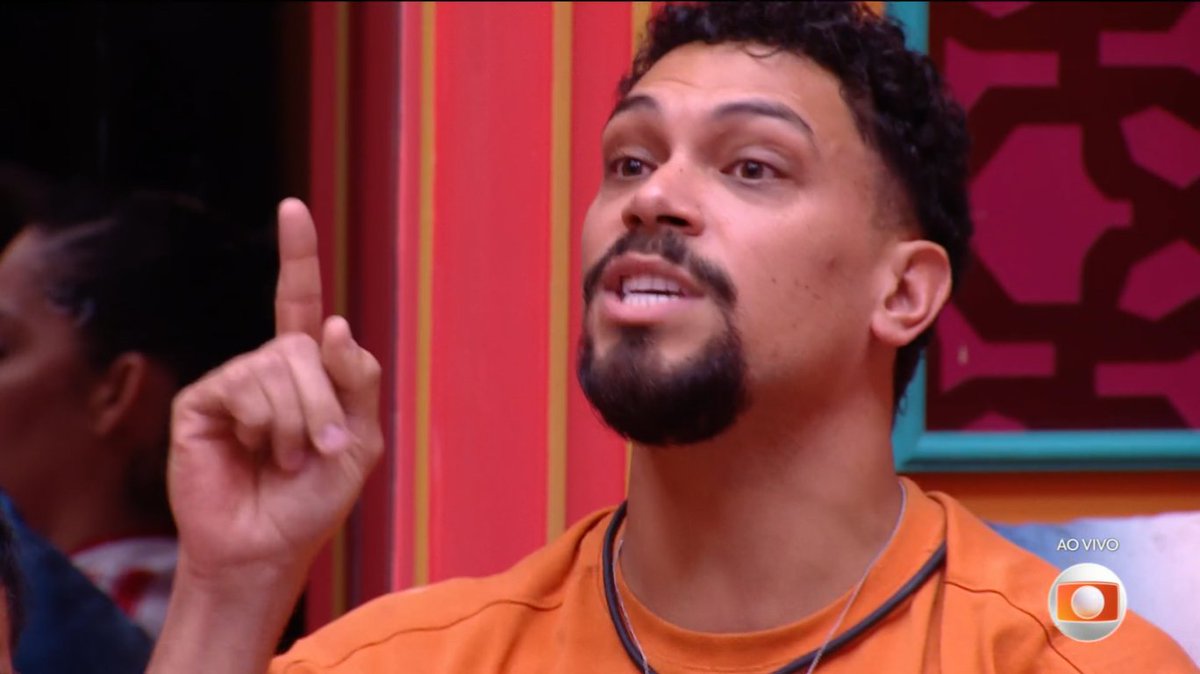 centralreality's tweet photo. A Vilma soltando fake news no ao vivo #BBB25 https://t.co/IZMHHaMJgA