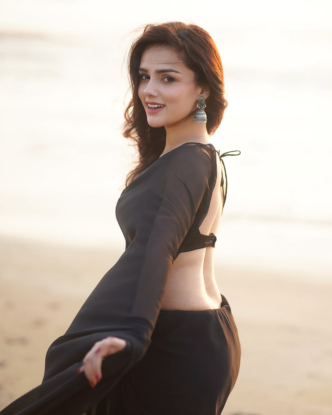 GnVxFKQa8AAys3s?format=jpg&name=large