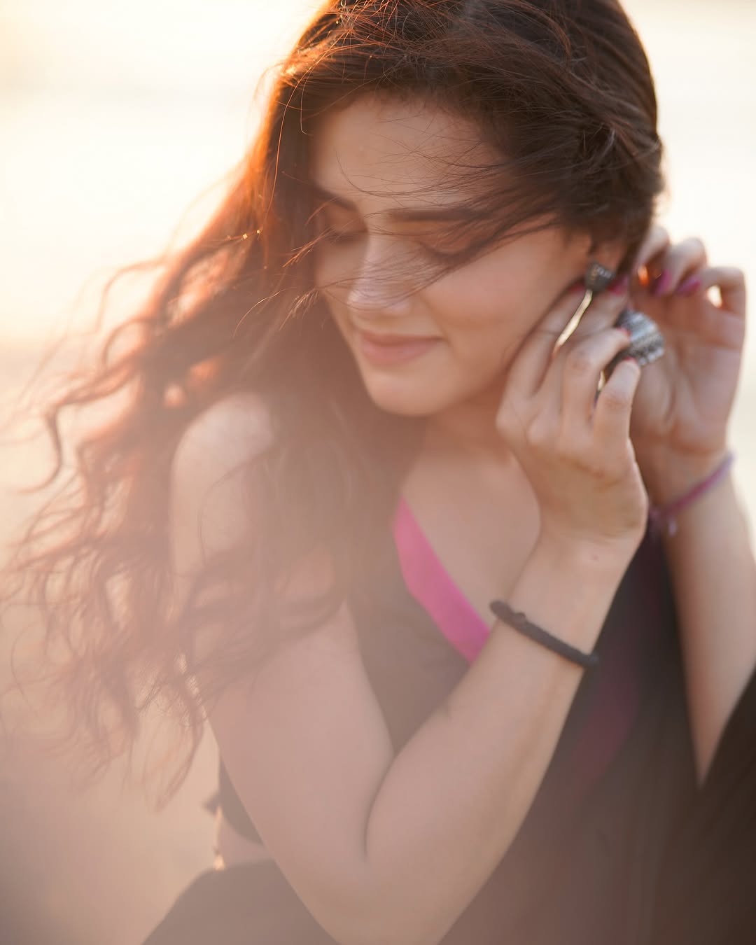 GnVxFzWasAAL43j?format=jpg&name=large