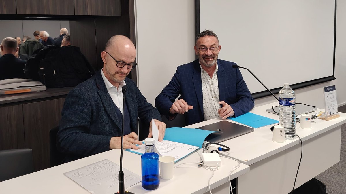 Fnaut (@fnaut_fr) on Twitter photo Société des Grands projets : la Fnaut <a href="/F_Deletraz/">François Deletraz</a> est fière d'annoncer qu'elle a signé ce samedi, une convention avec la <a href="/sgrandsprojets/">Société des grands projets</a> 🤝
#SERM, #GrandParisExpress... 🚍🚈🚋 autant de projets de mobilité auxquels la Fnaut a l'honneur de pouvoir s'associer !
Et c'est la Société des Grands projets : la Fnaut <a href="/F_Deletraz/">François Deletraz</a> est fière d'annoncer qu'elle a signé ce samedi, une convention avec la <a href="/sgrandsprojets/">Société des grands projets</a> 🤝
#SERM, #GrandParisExpress... 🚍🚈🚋 autant de projets de mobilité auxquels la Fnaut a l'honneur de pouvoir s'associer !
Et c'est la