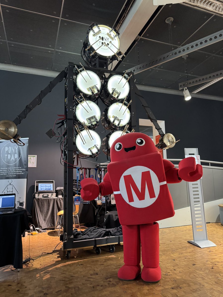 MAX &amp; Makey = besties! <a href="/MakerFaireRuhr/">Maker Faire Ruhr</a>