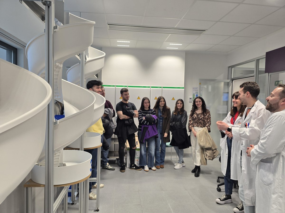 👩🏼‍🎓 El #H12O recibe a más de 300 futuros especialistas en las Jornadas de Puertas Abiertas para Residentes.

🏥 Hospital vanguardista y con 50 especialidades de las áreas médica, quirúrgica y centrales.

✅ ¡Elige el 12 de Octubre!

+ info: c.madrid/8259b1

#somosdel12