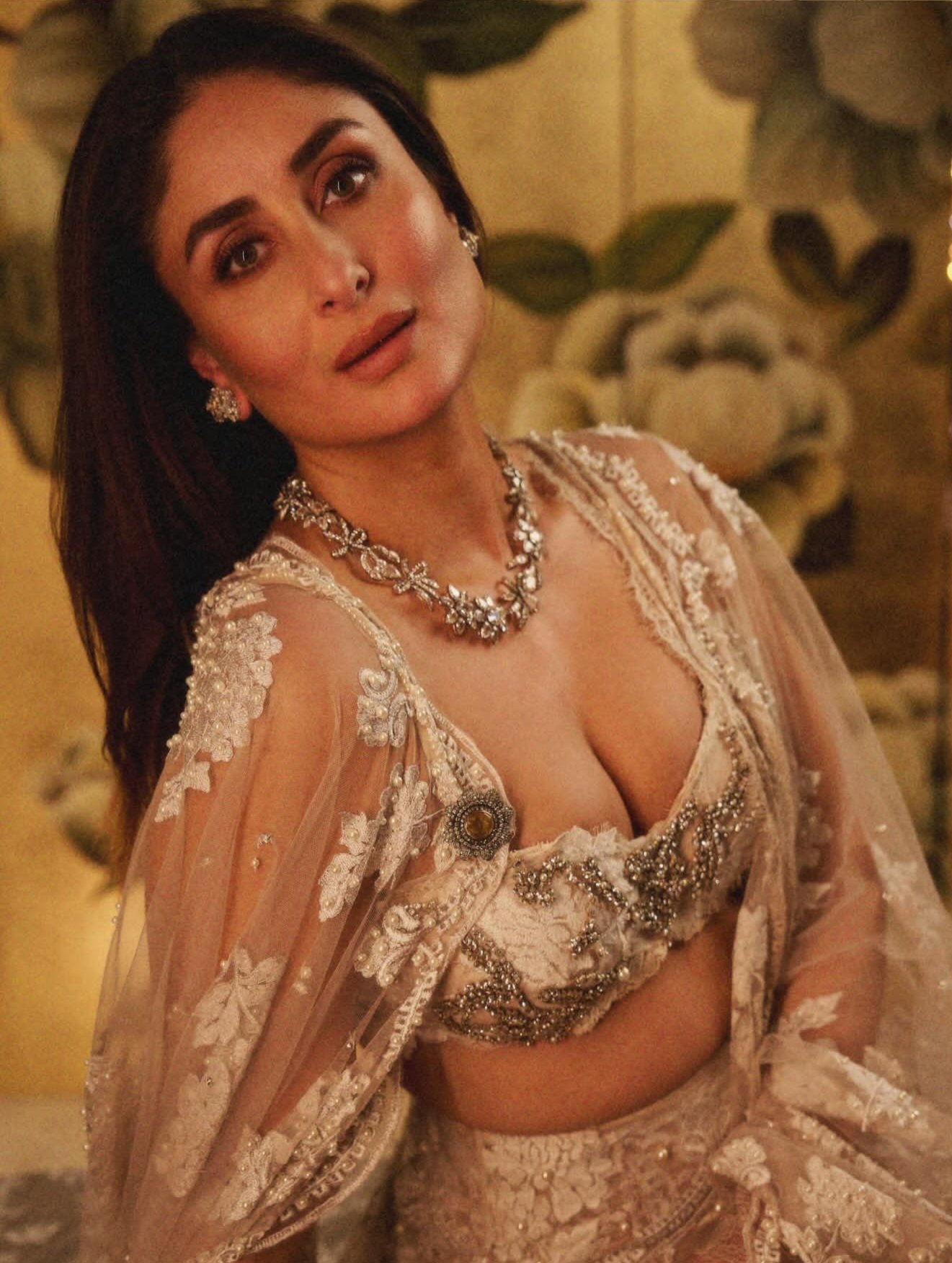 GnW5uwZbEAAL_CR?format=jpg&name=large