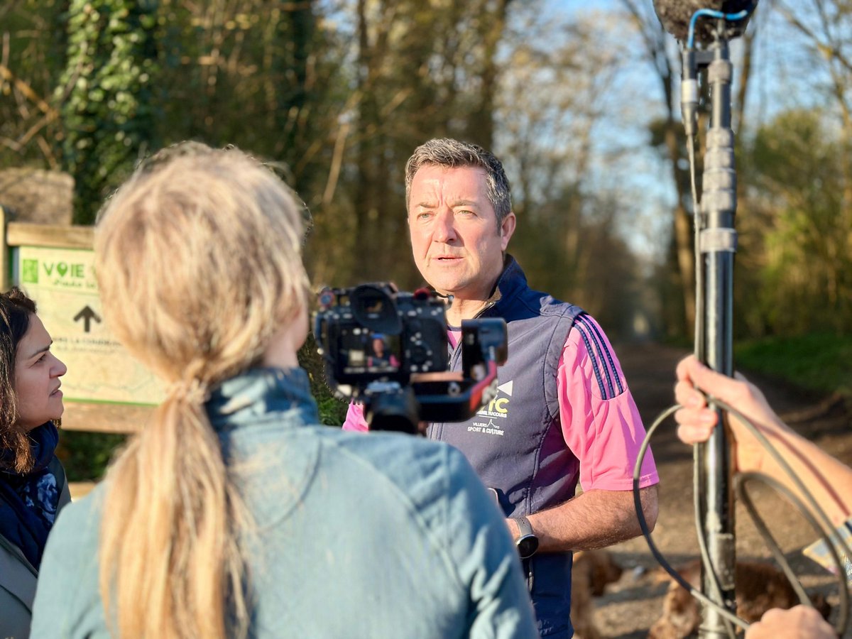 KARL OLIVE tweet media