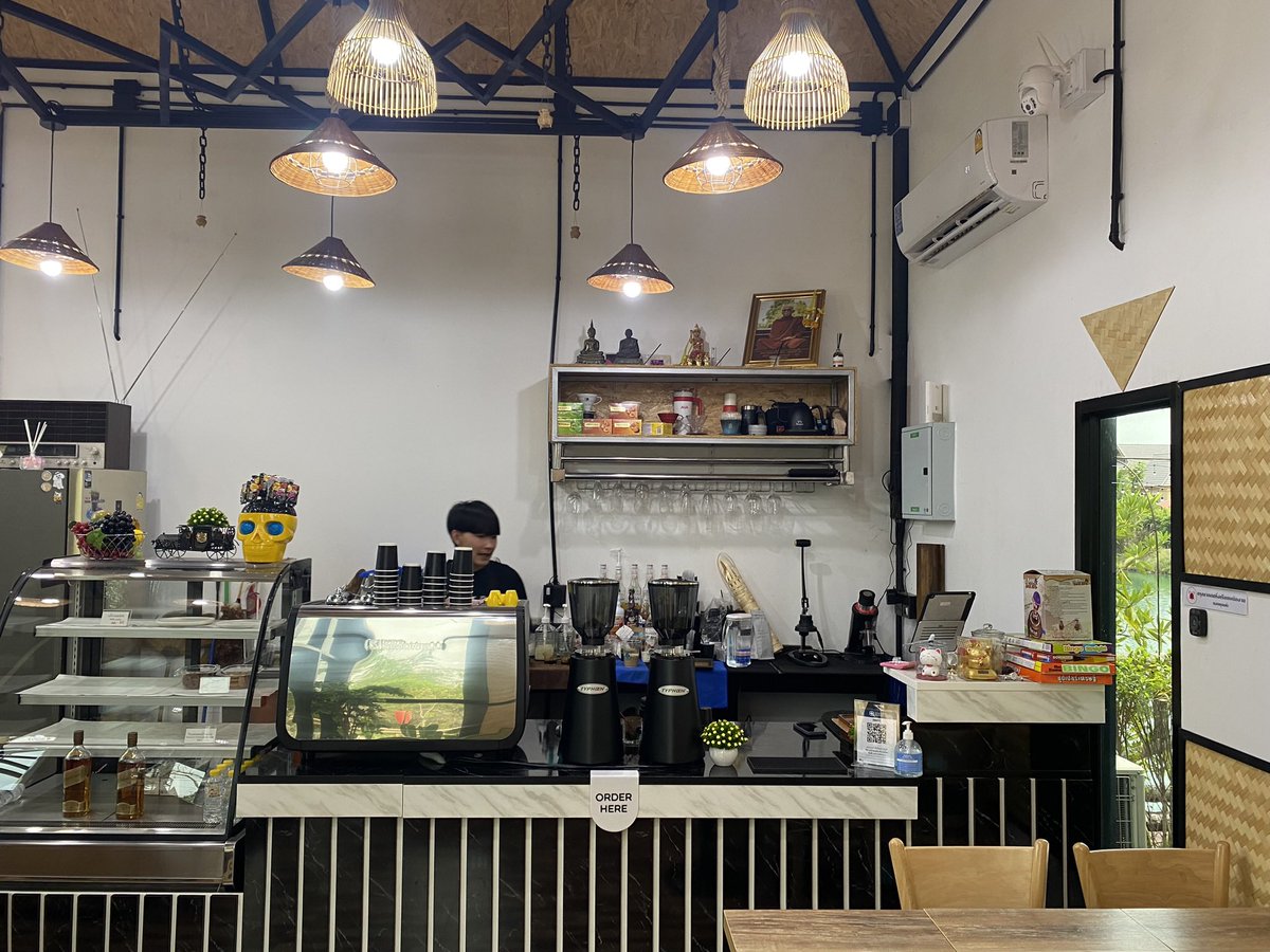 bbinbub's tweet image. Cafe’ Lover