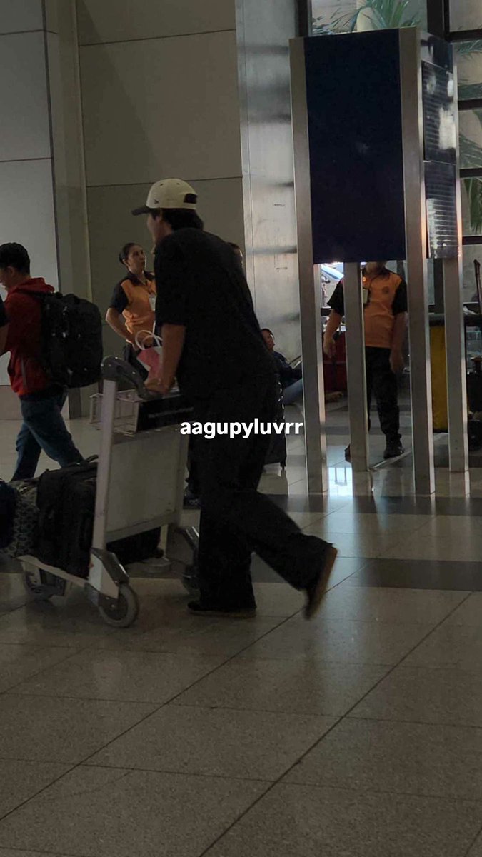 aagupyluvrr's tweet photo. DADDY'S HOMEEE #andresmuhlach https://t.co/ePPAreTfs9
