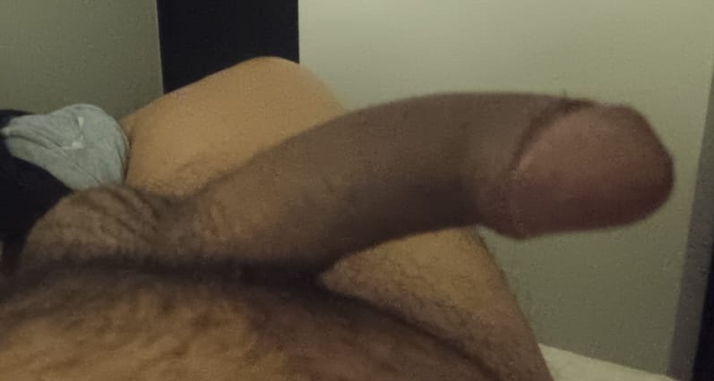 Largo, gruesa...? Más bien proporcionada. 19cm y pelos 😄