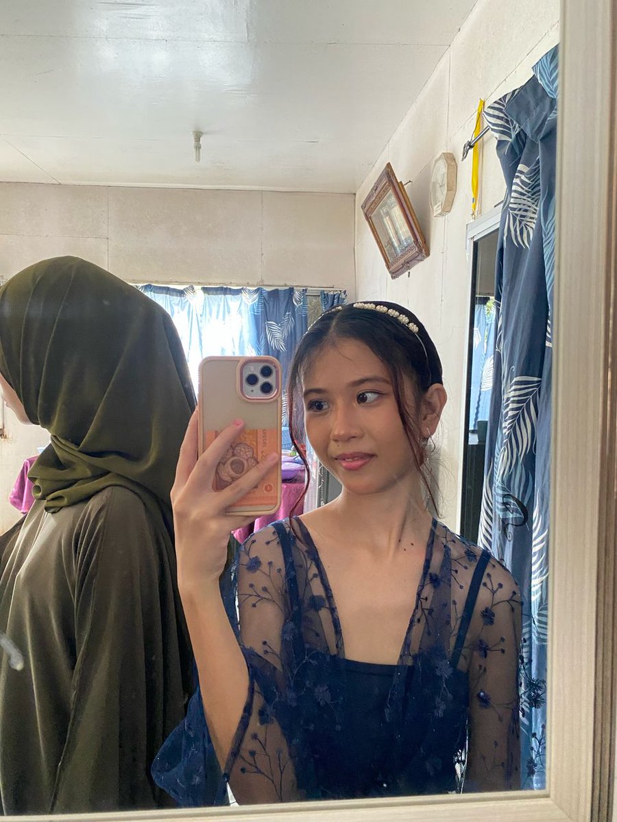 rewnsjun232's tweet photo. MAT RI YE🤭📸

#EidMubarak2025 #mirrorselfie https://t.co/kh1GoL0p7c