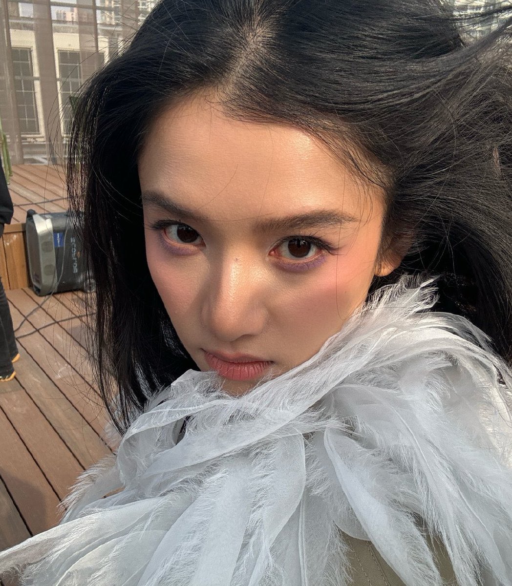 dramapotatoe's tweet photo. #ZhangJingyi shares new snaps

More - https://t.co/sVVdJWWzV0 https://t.co/FDDzB66Tpd