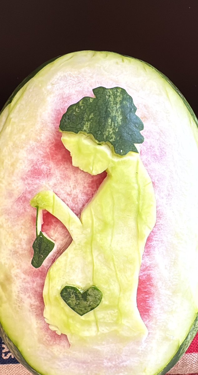 maheshadkar's tweet photo. @chef #watermelon #fruitcarving @americchef @culineryart https://t.co/UzUXBFv5XR