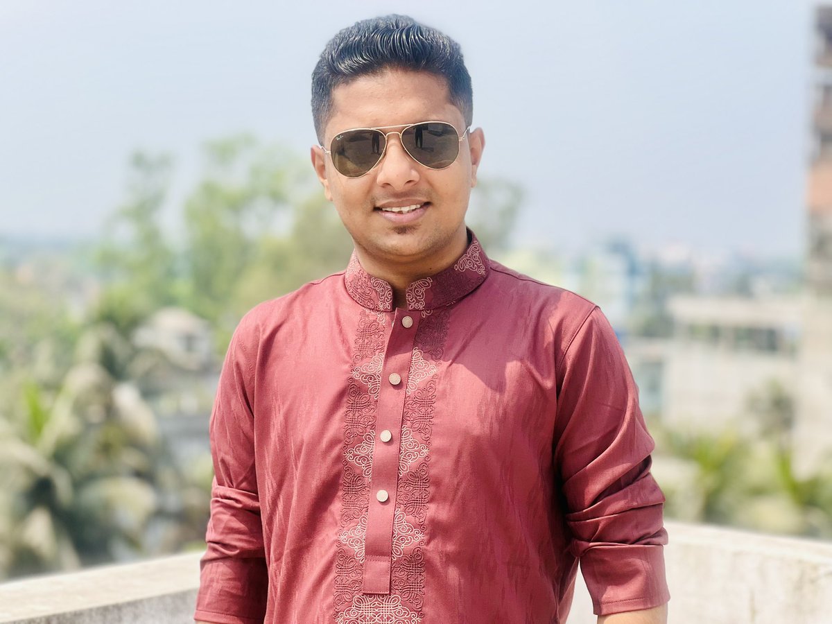 rakibalhasan_bd's tweet photo. 🌙✨ Wishing you all a blessed Eid ul-Fitr filled with peace, joy and prosperity! May this special day bring happiness to you and your loved ones and may your prayers and sacrifices be accepted.

Eid Mubarak! 🕌💖

#EidMubarak #EidulFitr2025
#RakibAlHasan #PeaceAndLove https://t.co/YUAzQWupx2