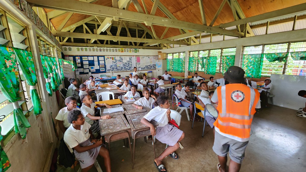 vanuaturedcross's tweet photo. Vanuatu Red Cross Society (VRCS) has been busy over the recent weeks strengthening earthquake preparedness in Port Vila & Efate, reaching 2,500+ students and 38 staff. Aiming for 15 more schools to build a prepared, safer, more resilient community! 💪#VRCS #emergencypreparedness https://t.co/rYU8TXYfKc