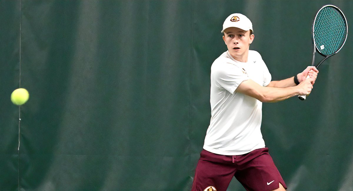 CobberSID's tweet photo. What's better than a 3-match win streak? How bout 4 matches? For the 2nd straight day, men's tennis won 4 singles bouts to rally &amp; claim a 1-point victory. CC beat St. Scholastica 5-4 &amp; have won 5 matches in 2025 - the most since 2019.  

𝗥𝗘𝗖𝗔𝗣---> https://t.co/HpQAf1Dw4D https://t.co/IhkFcTZhHw