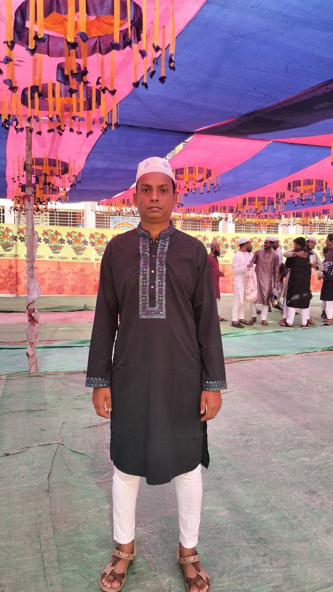 MdSumonislam727's tweet photo. 🕌 EID MUBARAK 🕌
আজকের এই দিনটি সবার জীবনে বয়ে নিয়ে আসুক খুশি এবং আনন্দ 
সকলকে জানাই ঈদ মোবারক https://t.co/7TomXIsUE2
