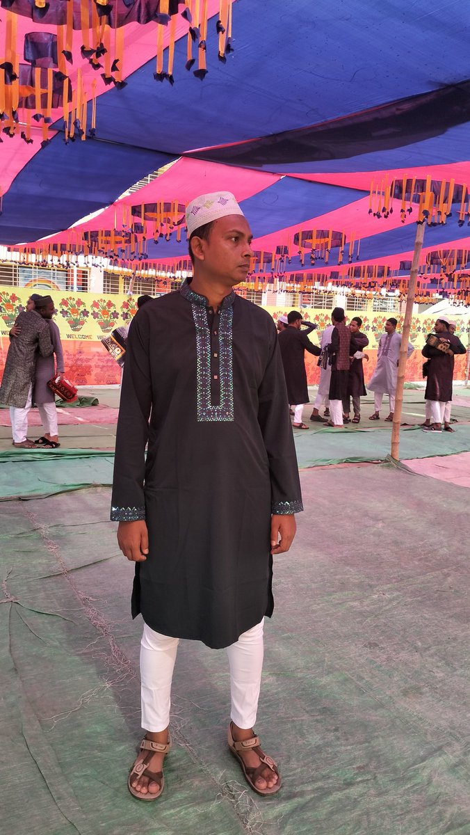 MdSumonislam727's tweet photo. 🕌 EID MUBARAK 🕌
আজকের এই দিনটি সবার জীবনে বয়ে নিয়ে আসুক খুশি এবং আনন্দ 
সকলকে জানাই ঈদ মোবারক https://t.co/7TomXIsUE2