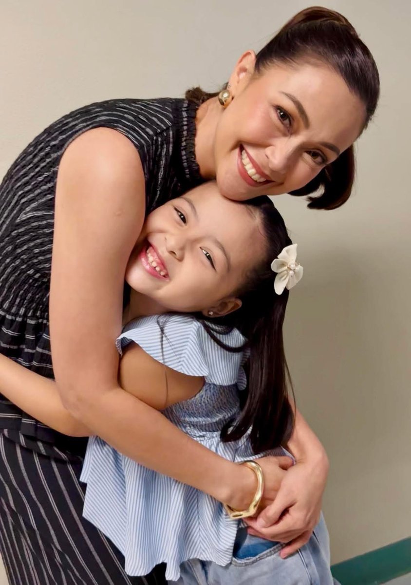 "Kahit talo po chudeyyy, I’m so happy pa din! 💙 hihi nakita ko po yung palagi ko pinapanuod sa Lavender Fields na si “Lav”

Nice to meet you po! 🤗🫶🏻 sooafeeer ganda at bait ❤️"

©️ Enicka Xaria Orbe FB | #JodiStaMaria 
#ShowtimePangkatawanan