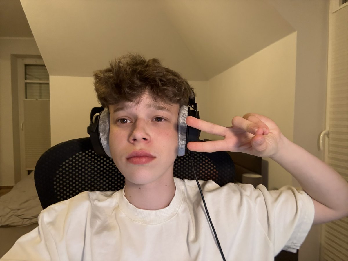 cryptoleon tweet media