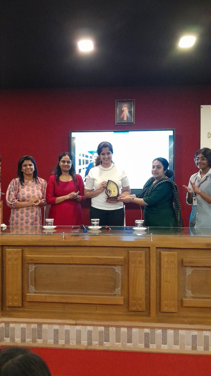 ANJANAPV2's tweet photo. #Throwback to one of the finest moments of my life—being invited to Carmel College, Mala for a #Preptalk on Developing Media Skills. It was inspiring to witness the energy of the students. Grateful to my friend, Annliya Shaijan, and the college authorities for this opportunity https://t.co/gEsITYq2ka