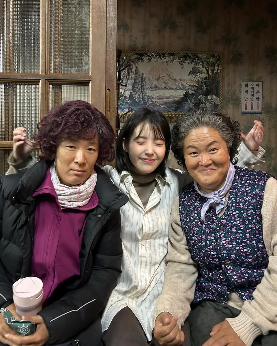 serenefiIms's tweet photo. this warms my heart so much…women 💗 https://t.co/AqmKaFgPGL
