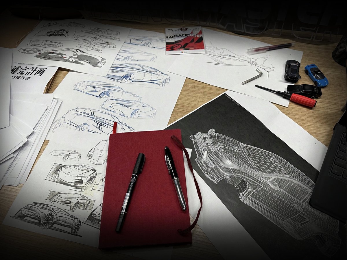 レーマス運営Sです🏎️
シーズン4の準備が進む中、社内も慌ただしくなってきました💨
デスクの上も何やら資料が増えてきて、いよいよ本格的な新シーズン突入の予感…！

#レーシングマスター
#レーマス