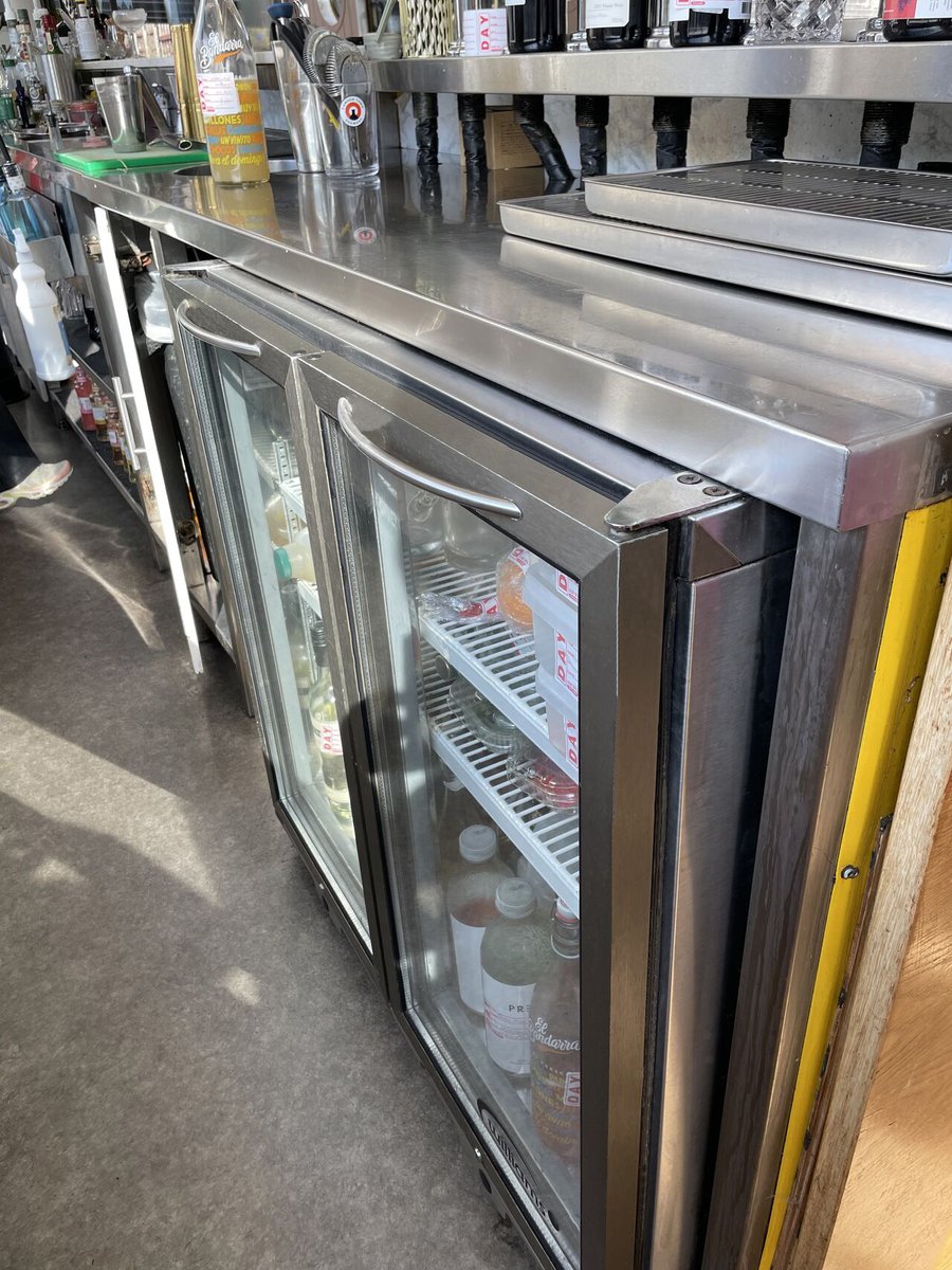 WilliamsRef's tweet photo. Check out our bottle coolers on a Paddington tour boat, keeping drinks perfectly chilled and ready to serve! These stylish and efficient coolers offer both reliability and a sleek display. ๐ฅ๏ธ
Our bottle coolers ๐ https://t.co/Ts3RxmW2wd #BottleCooler #PaddingtonLondon #BackBar https://t.co/3yYar1H5xF