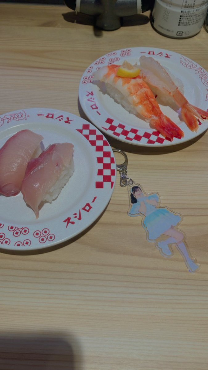 Yuiringo_pxrb's tweet photo. 2025.03.30.PixelRibbonデビューライブ🎀💖

本当に素敵な時間でした😭✨️

緊張で上手くお話できなかったなかったけどめぐにゃが可愛すぎるしまさかの質問してくれて幸せでした💚🎀

ぴくりぼ飯はスシロー行ったよ！🍣

めぐにゃ愛これからも叫ばせて-`📣💚

@meguna_pxrb 
@pixel_ribbon https://t.co/j0Ss3iHRYE