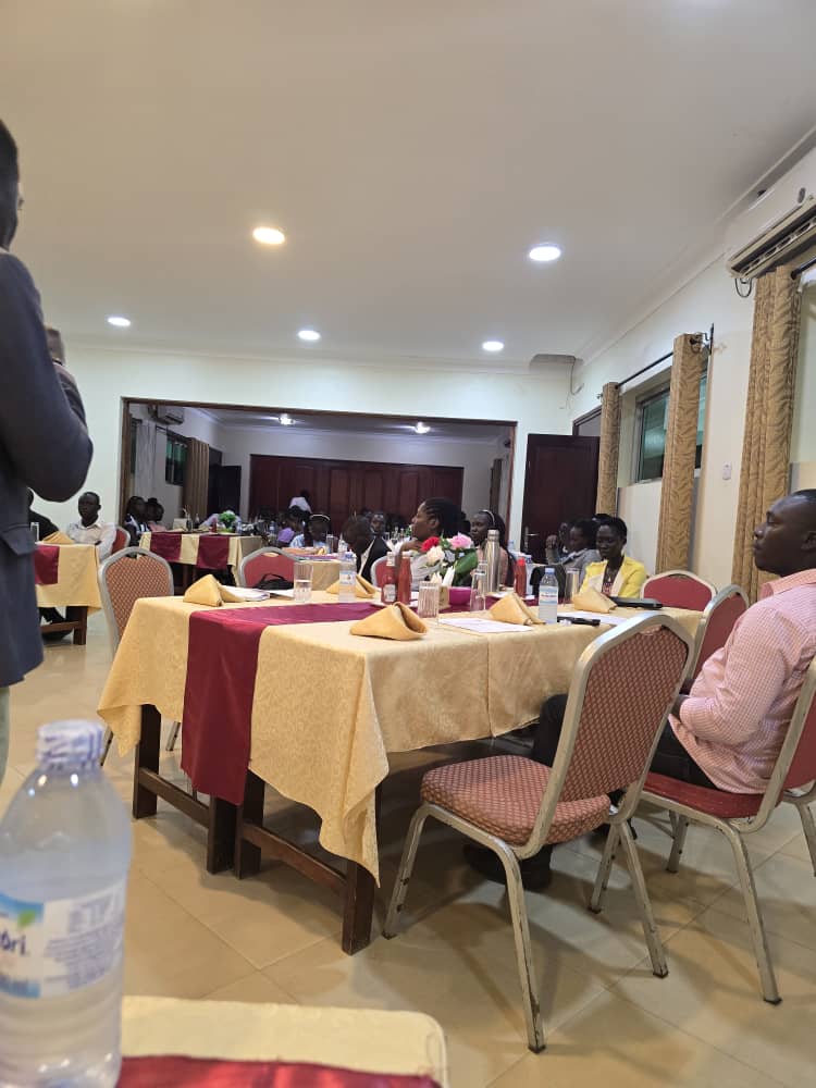 Am honoured to have delivered a key note speech during Gulu University Ma'di Students Association handover party held at Churchill Courts, Gulu City. I urged the university students to always seek knowledge beyond their qualifications, and emphasised moral uprightness to them!