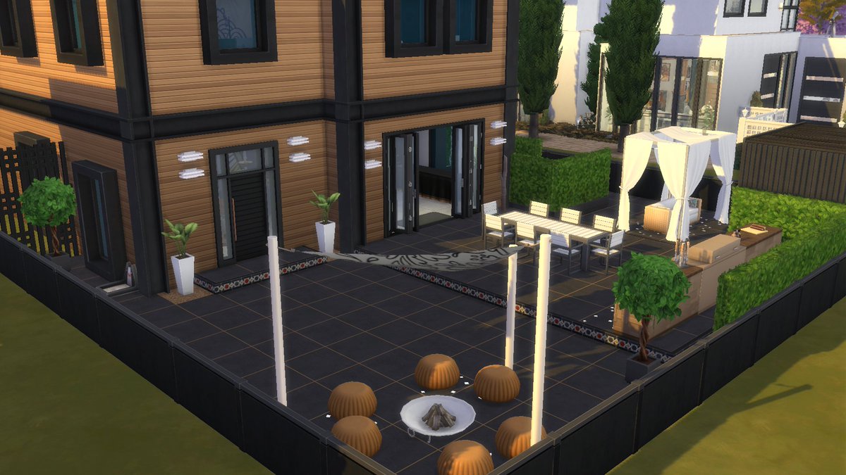 PrettyPoisonSim's tweet photo. 🏡Modern Family Home  
✨Shell Challenge by @AcathySims 
💚EA ID: PrettyPoisonStef
💚Speed Build: https://t.co/mB0iw9cGCi
📐30 x 20 
🛋️5 Bed | 4 Bath 
💰162 835 
✨Play Tested | No cc 
📌All packs &amp; kits used.

#sims4 #showusyourbuilds #prettypoisonstef https://t.co/0Uy9fepGCY