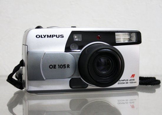 OLYMPUS SUPERZOOM 105R コンパクトカメラ （フォトスタジオ