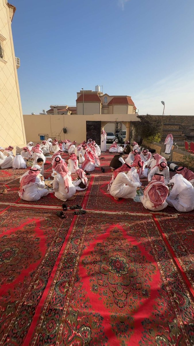 yq_60's tweet photo. كُل عام وانتم بخير 🤍 https://t.co/I7g5Qr3iL6