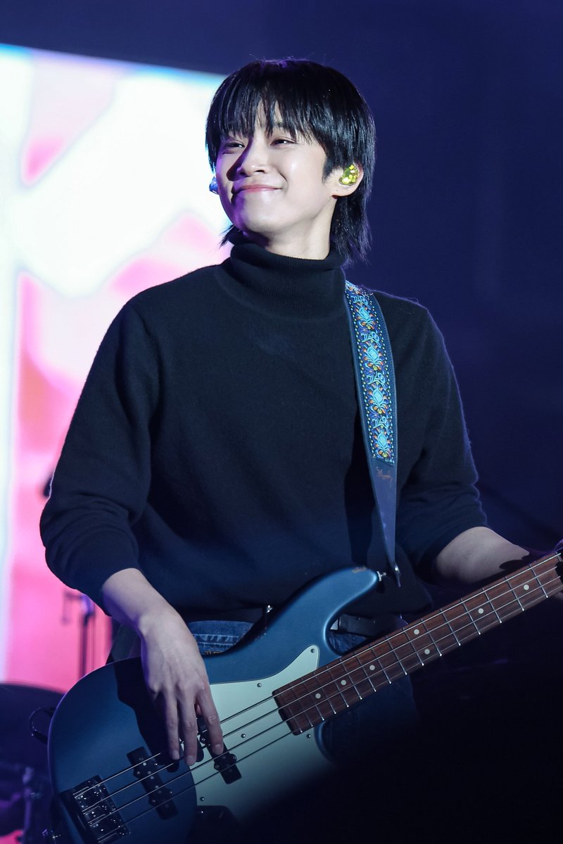 with_ft's tweet photo. 250330 체리블라썸페스티벌 

솔직히 진짜 커여움...♡

#FTISLAND #FT아일랜드
#이재진 #leejaejin @saicowow https://t.co/umxeBdjfpC
