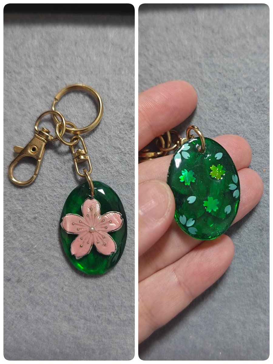 グリーンガーネットに閉じ込めた大人びた桜🌸
裏面も大人びた雰囲気で、角度で色が変わるホログラムが綺麗です✨