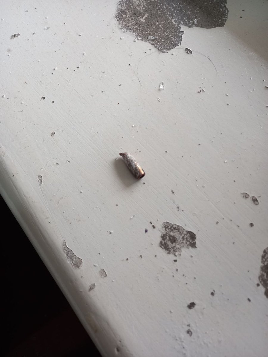Aeternum7's tweet photo. "On March 31, at approximately 12:50 a.m., units of the #Azerbaijan|i armed forces opened fire toward the Khnatsakh settlement in Syunik Province, resulting in damage to a residential house. No casualties were reported" - MOD #Armenia https://t.co/pbKzGtXGFR