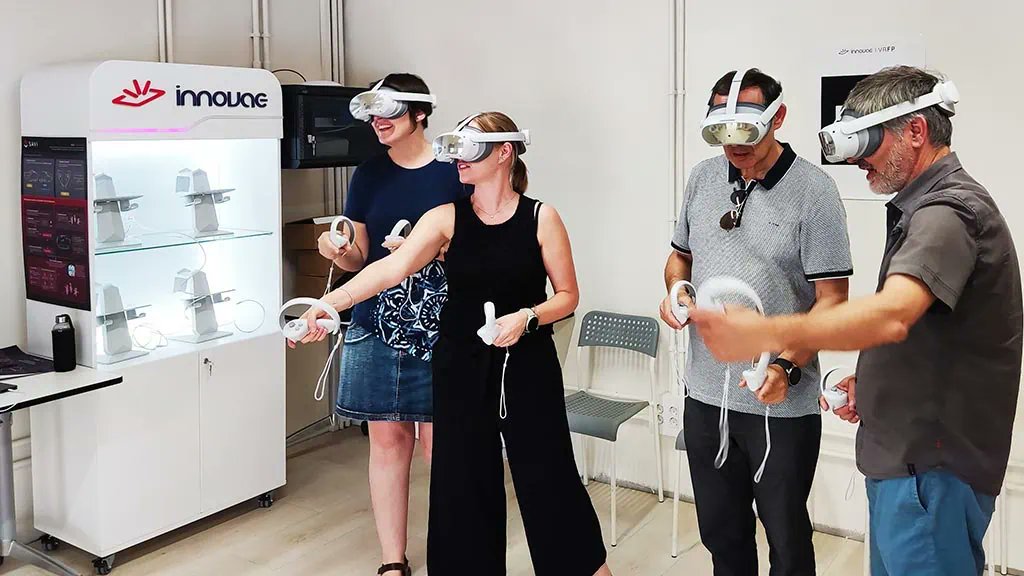 Innovae (@innovaear) on Twitter photo Gracias a su nueva aula de #VR y nuestros simuladores, el alumnado del <a href="/etlleida/">Escola del Treball</a> puede:
✅Practicar en entornos realistas sin riesgos
✅Entrenar procesos complejos de manera interactiva y sin necesidad de equipos físicos
✅Aprender de forma colaborativa
➡️innovae.com/innovacion-edu… Gracias a su nueva aula de #VR y nuestros simuladores, el alumnado del <a href="/etlleida/">Escola del Treball</a> puede:
✅Practicar en entornos realistas sin riesgos
✅Entrenar procesos complejos de manera interactiva y sin necesidad de equipos físicos
✅Aprender de forma colaborativa
➡️innovae.com/innovacion-edu…