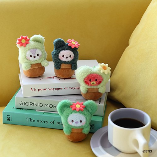 SsolcommerceO's tweet photo. BT21 minini GREEN PLUSH KEYRING released!💜

BT21 minini friends dyed green💚

There is a granular filler in the flowerpot, so it's better to put it on the floor

✔ Global
📍 https://t.co/iGh8XnVwbw
👉 Click the link in our bio!
✨ Use 'S4CTXZ1XCZFF' for 10% off ✨

---

BT21 미니니 그린 인형키링 출시!💜

초록빛으로 물든 BT21 minini 친구들💚

화분에 알갱이 충전재가 들어있어서 바닥에 세워 놓기 좋아요

2025년 3월 31일 부터 💜프로필 링크에서 구매가능
https://t.co/OXuVQD1FY1

---

BT21 ミニニ グリーン 人形キーリング 発売！💜

緑色に染まったBT21 mininiの友達💚

植木鉢に粒の詰め物が入っているので、床に立てておくといいですよ

2025年3月31日より💜プロフィールリンクにて購入可能
https://t.co/dS3oPheW1s

#UNIVERSTAR #BT21 #BT21minini #KOYA #RJ #SHOOKY #MANG #CHIMMY #TATA #COOKY #VAN #우주스타 #UNISTARS #인형 #인형키링 #키링 #백참 #귀여운키링 #인형고리 #가방고리 #신제품