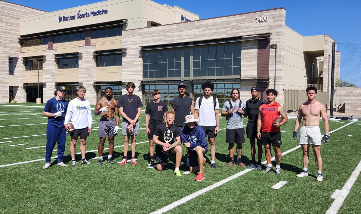 Elev8QBacademy's tweet image. Great week of work @SpencerRattler @HaskellWilliam4 @maxmartin_qb @Rober1Knorr_ @LukeFarrell_QB @K1_Escobedo @QBDwilliams1 @NoahTrigueros @Jacksonakins12 @QBRichLucero15 @_elimanzanares @JacobNewborn1 @Saints @UW_Football @calpolyfootball @DartmouthFTBL @quarterbackmag