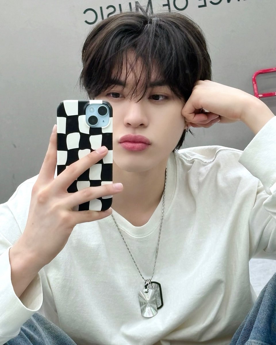쟨 tweet media