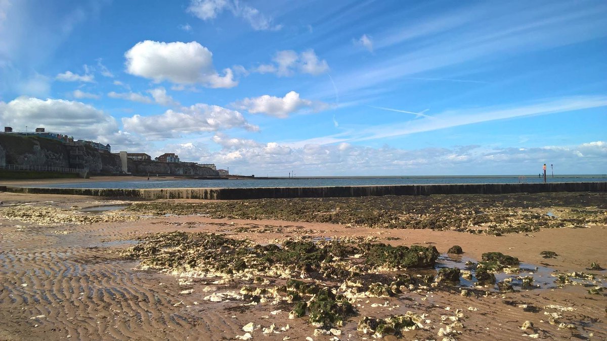Walpole Bay tidal pool and beach 🏖️☀️ #cliftonville #margate #walpolebay #tidalpool #beach #walpolebaytidalpool